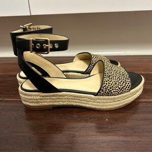 Vince Camuto Black and Tan Espadrille Sandals
